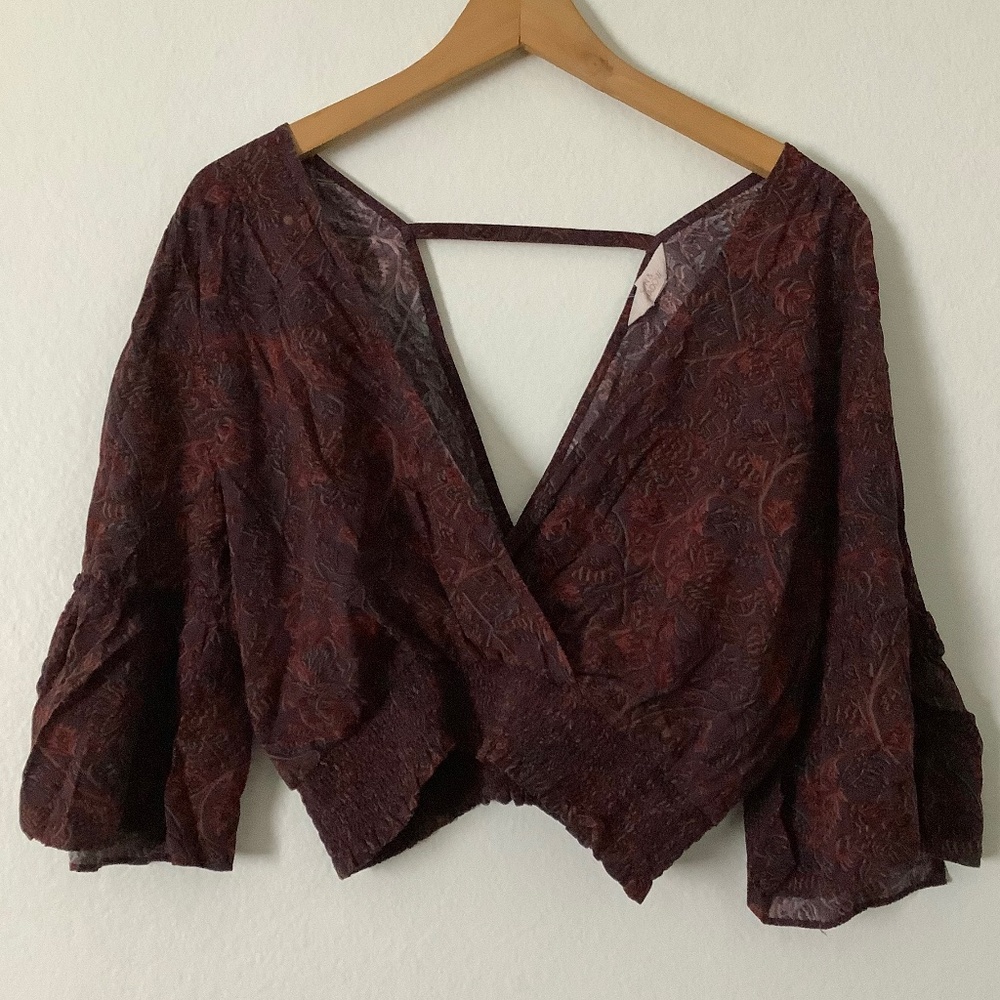 Sun & Shadow Cropped Top Size M